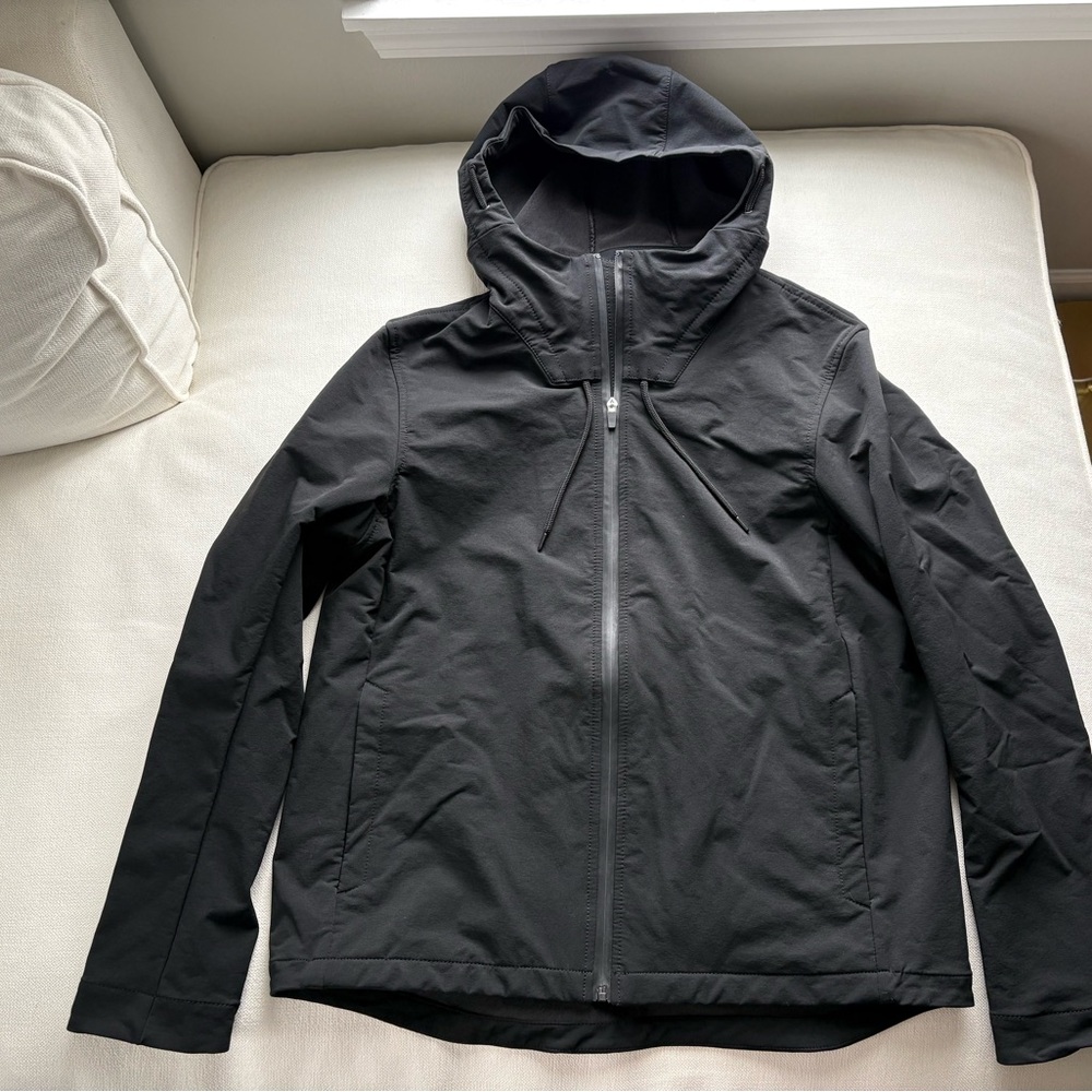 Banana Republic Men's Black Hooded Windbreaker - Picture 2 of 9